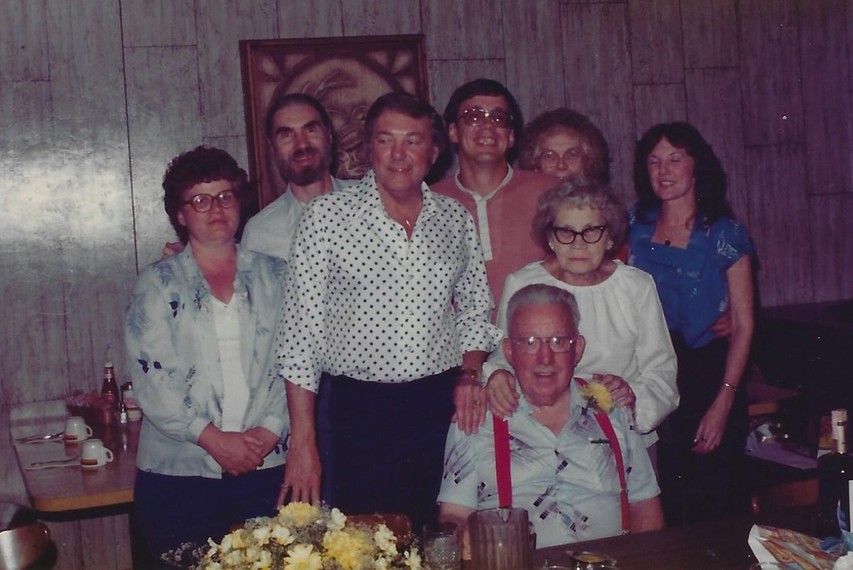 CH7_18Nettleton_family_circa81.jpg